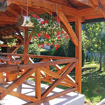 2 Bedroom Cozy Home In Bosiljevo المظهر الخارجي الصورة