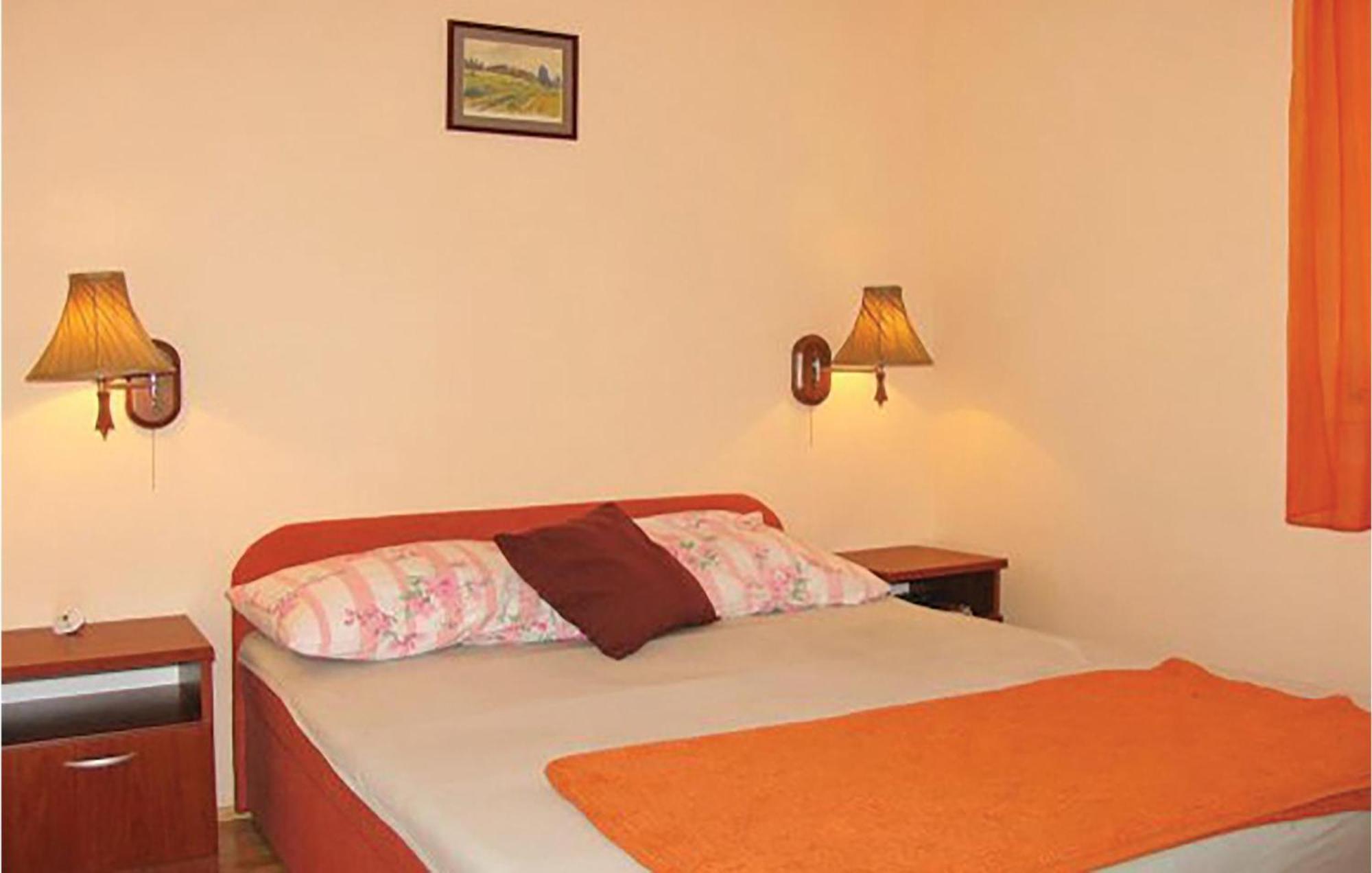 2 Bedroom Cozy Home In Bosiljevo المظهر الخارجي الصورة
