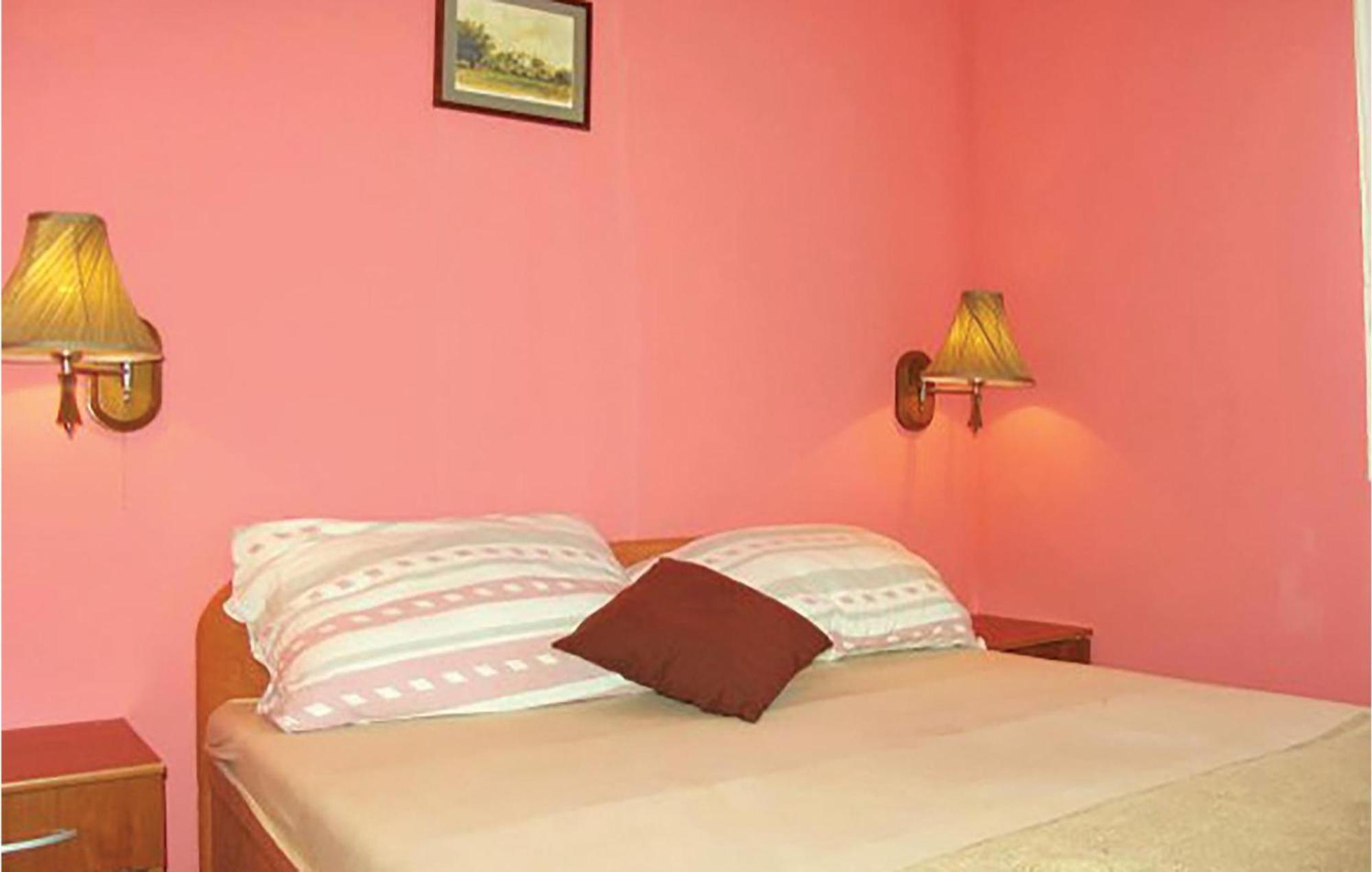 2 Bedroom Cozy Home In Bosiljevo المظهر الخارجي الصورة